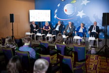 Forum Ekonomiczne w Karpaczu. Dyskusja o tym „Czy nowe pokolenie liderów znajdzie czas na pięcioletnie studia?”